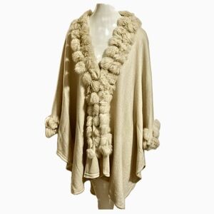 Elegant Ivory Faux Fur Trim Poncho